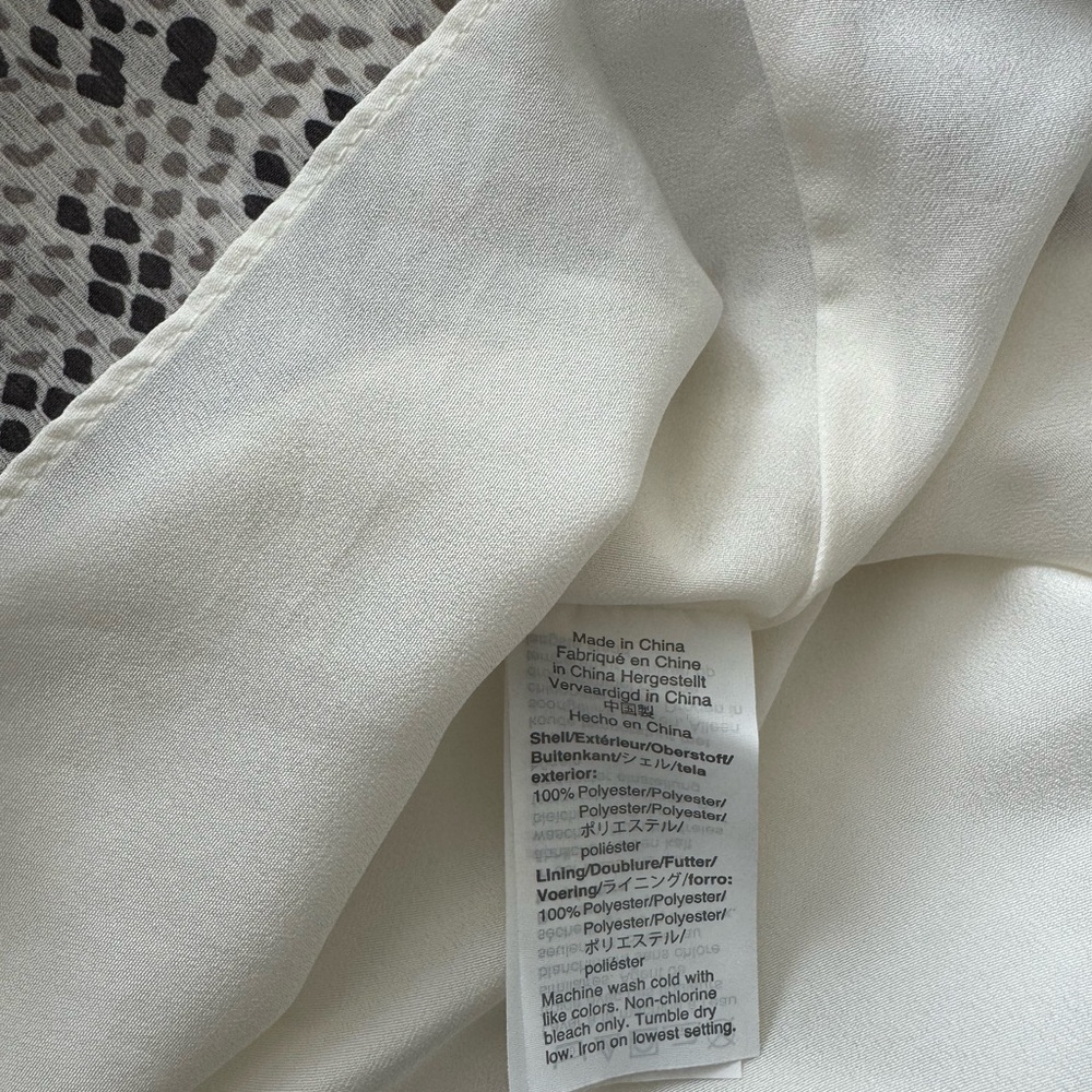 Women's Sleeveless Snake Print Top - Picture 4 of 4